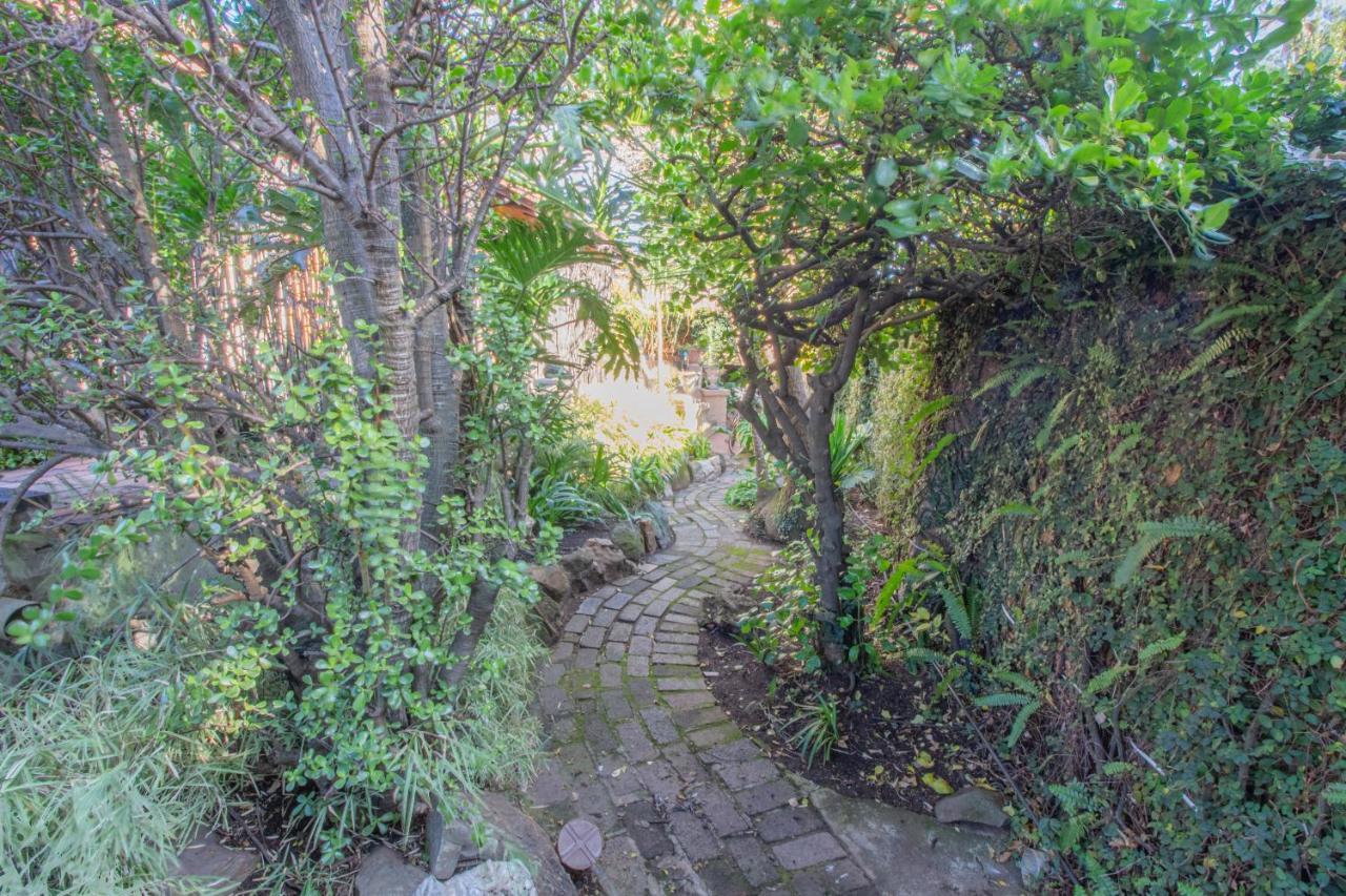 Charlie'S Spot - The Gardens Joanesburgo Exterior foto